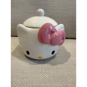 Hello Kitty trinket box with lid pink bow